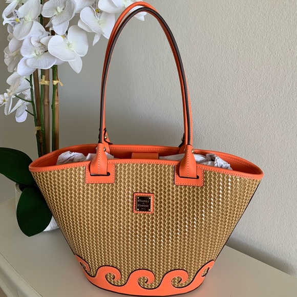 Dooney & Bourke Handbags - Dooney & Bourke  medium  tote